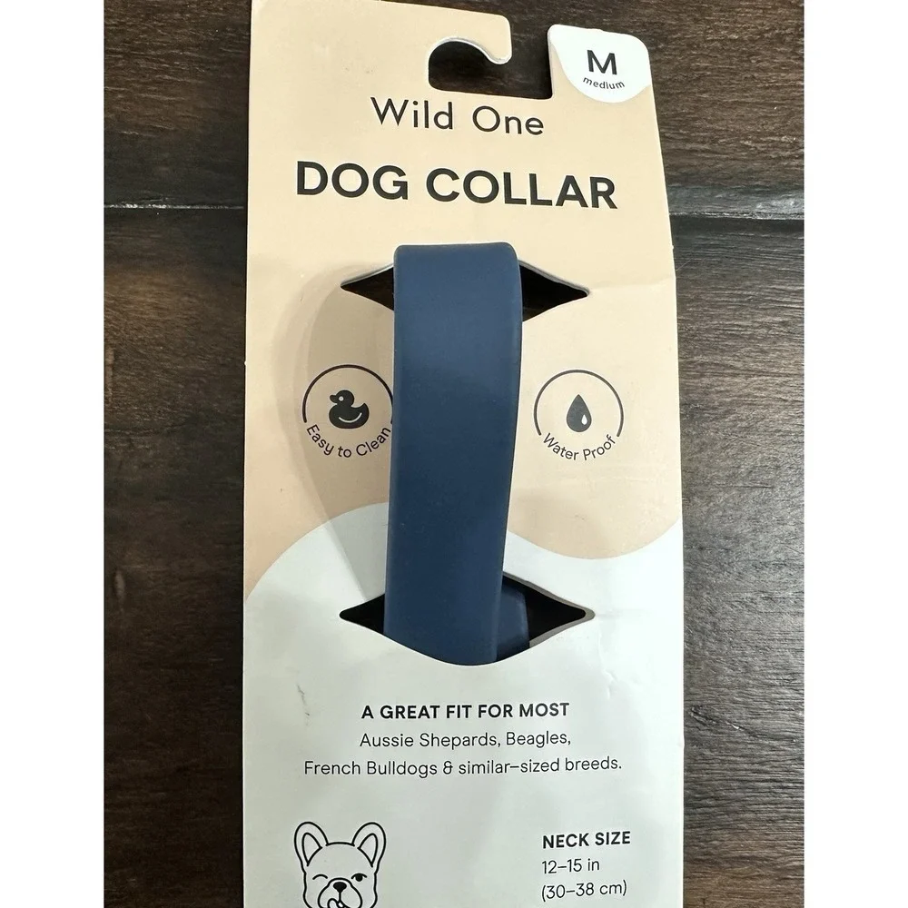 NWT Wild One Dog Collar Size Medium‎ 12-15 inch Neck Blue